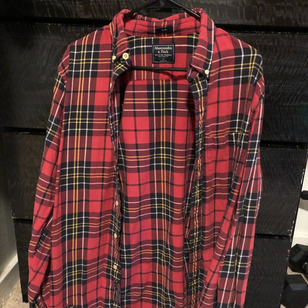 Men's Abercrombie & Fitch Long-Sleeved Collared Shirt Size Large.